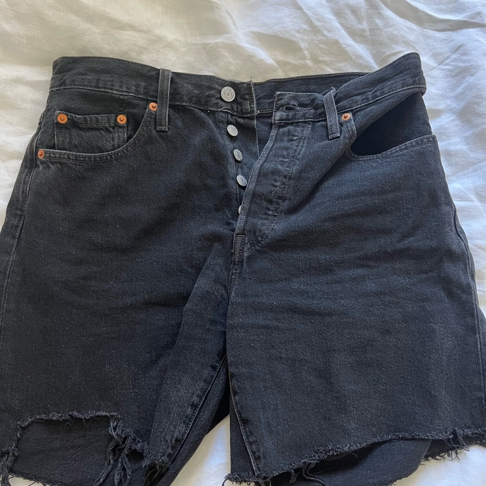 Levi's Women's Premium 501 Mid Thigh Short